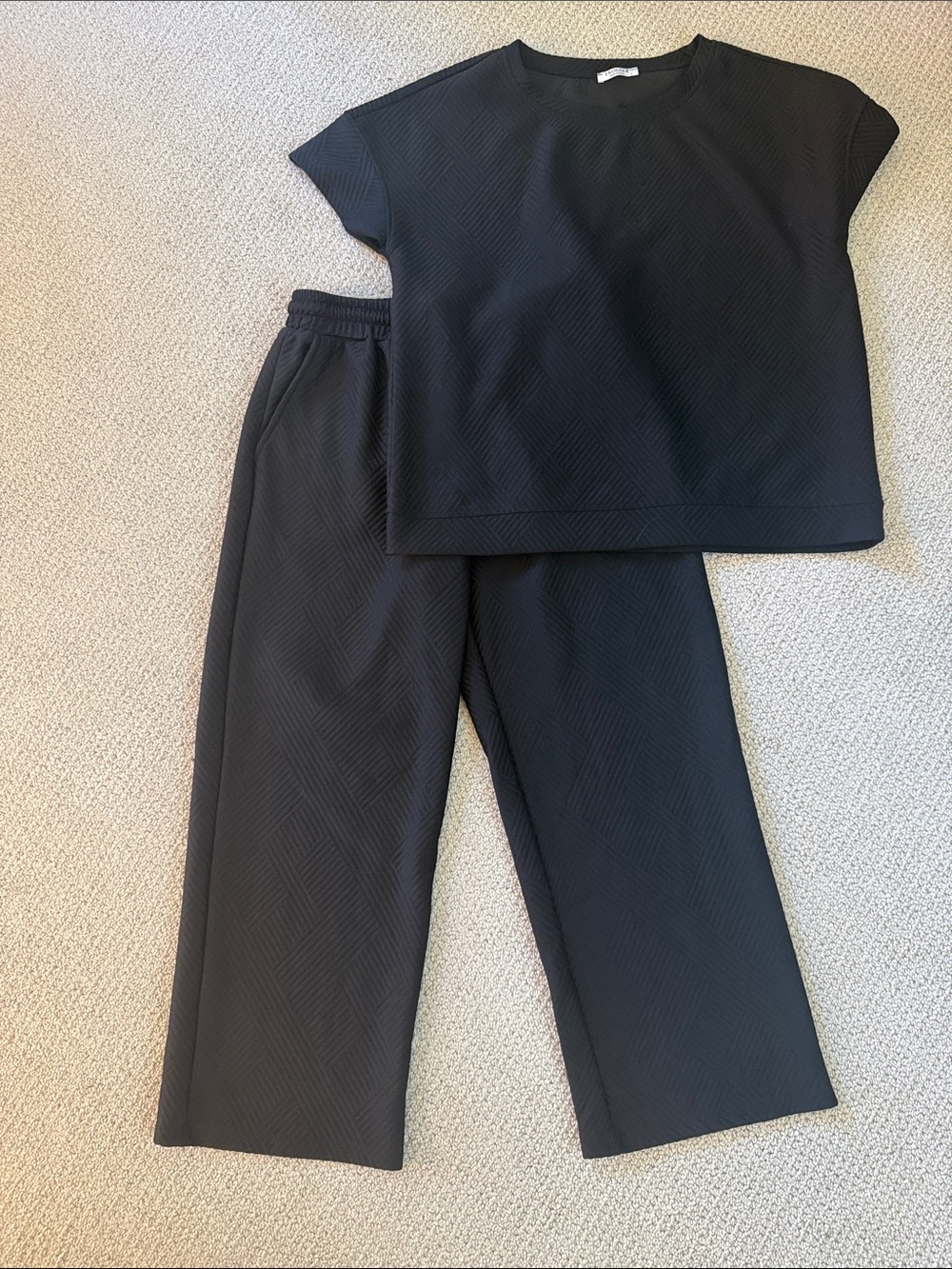 Black Cropped Wide-Leg Pants - Relaxed Ankle Length